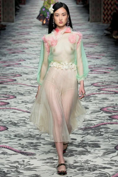 Look 6